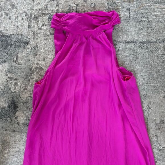 Elegant Pink Midi Dress - Picture 3 of 9